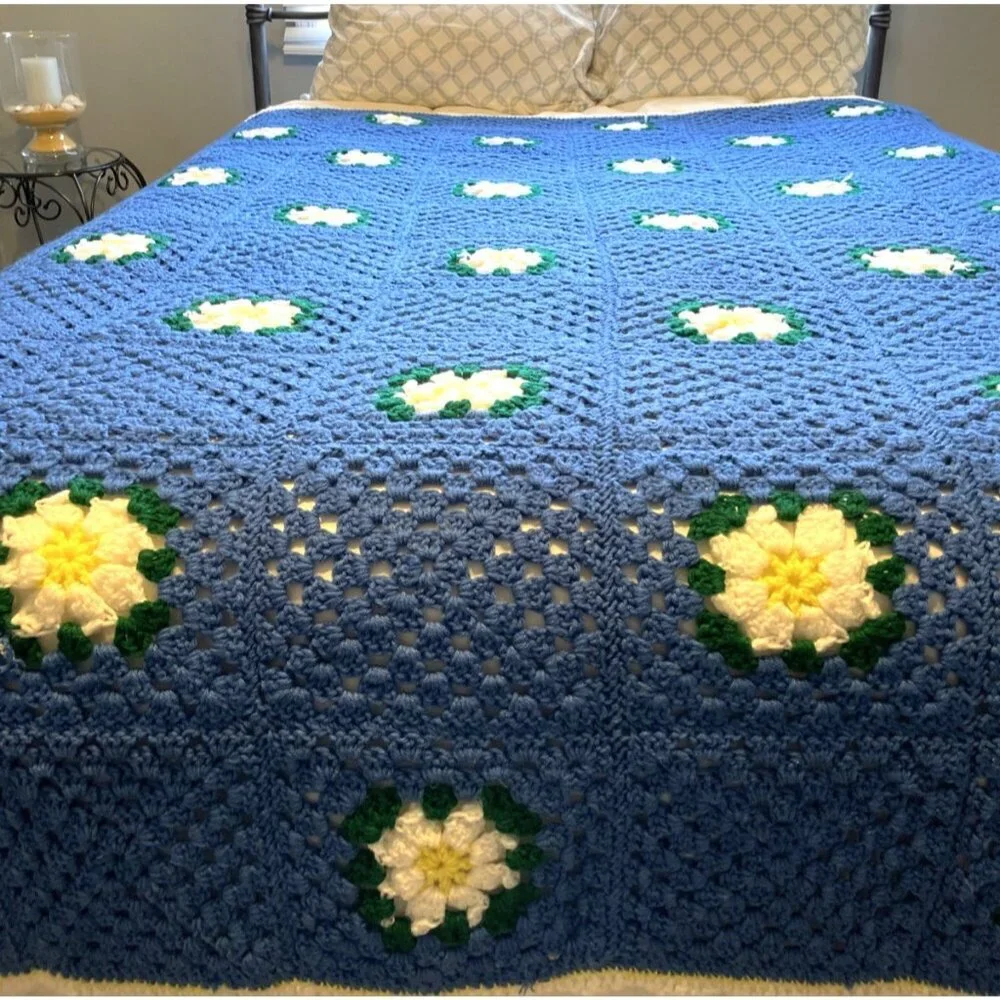 Vintage Handmade Crochet Granny Square Floral Afghan Blanket Blue White 78x80